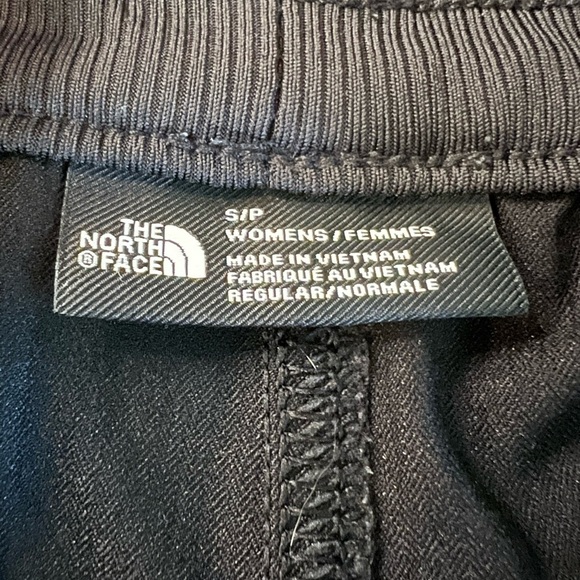 The North Face Women’s Black Athletic Capri Pants Size Small - Picture 4 of 11